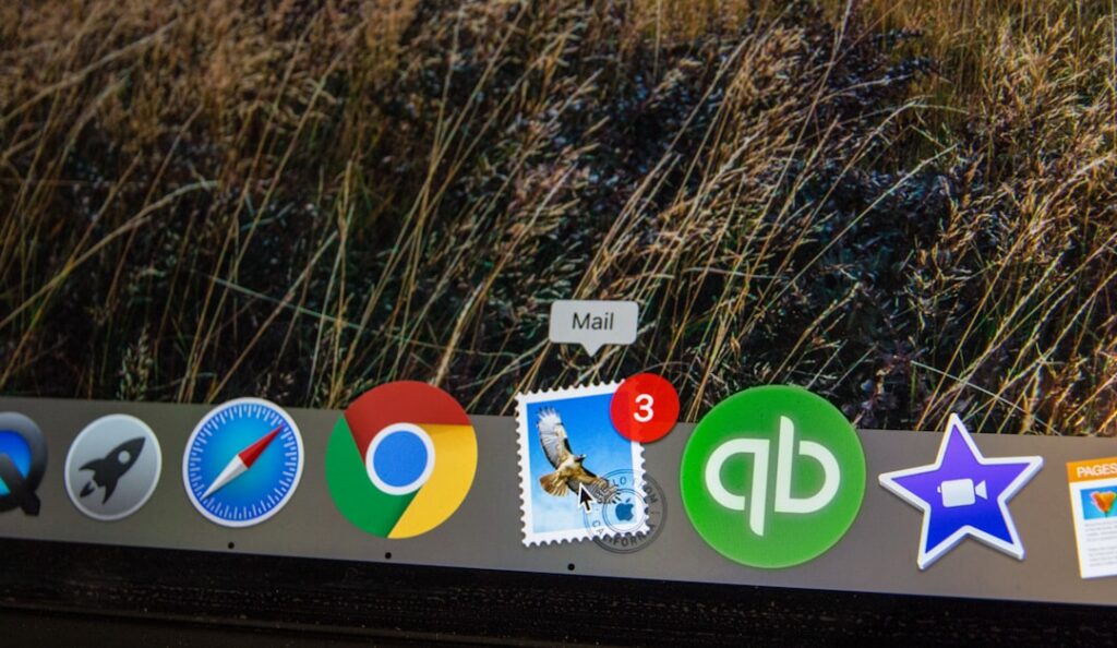Photo Email inbox